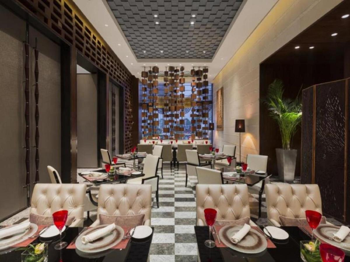 Wanda Realm Wuhan Exterior foto